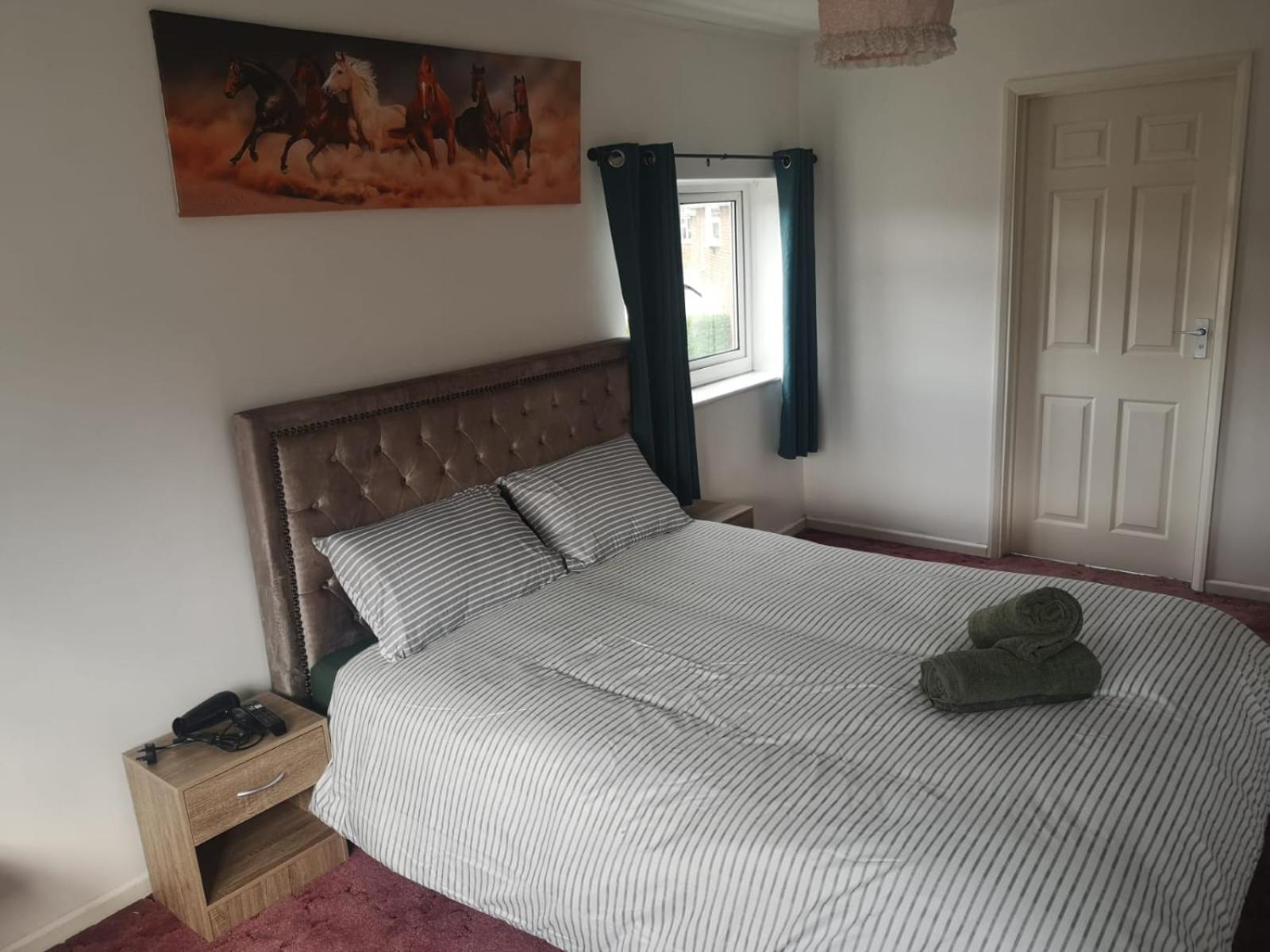 Mossbank House Luton Airport Hotel Luaran gambar